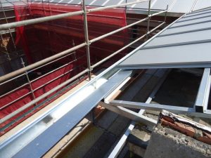 Proveedores de suministros de tejados y bajo cubierta