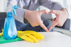 Productos y consejos para limpiar las juntas de azulejos del baño y la cocina.