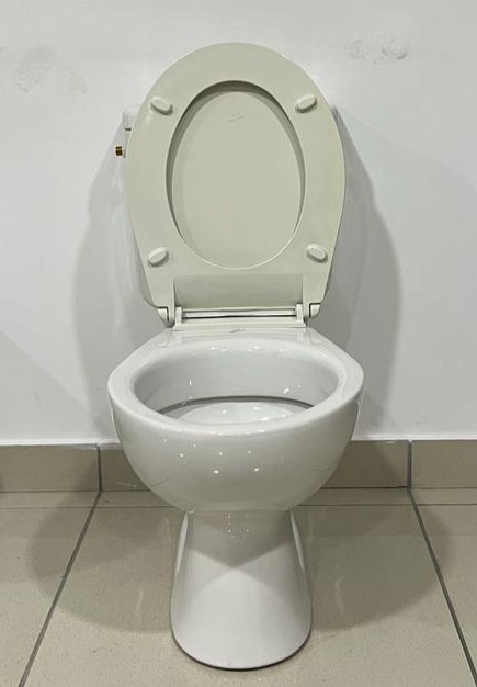 ECCO FLOOR OUTLET TOILET + TOP-FEEDING CISTERN + LID - Image 3