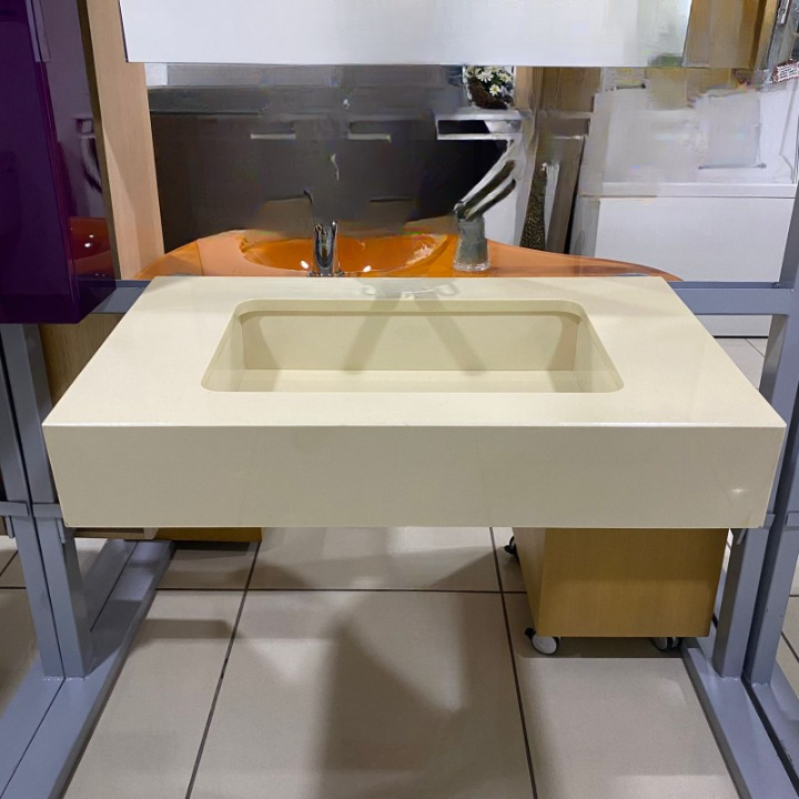 COUNTER SOLID 80.5X47.5, CREAM SKIRT INGL+WASHBASIN